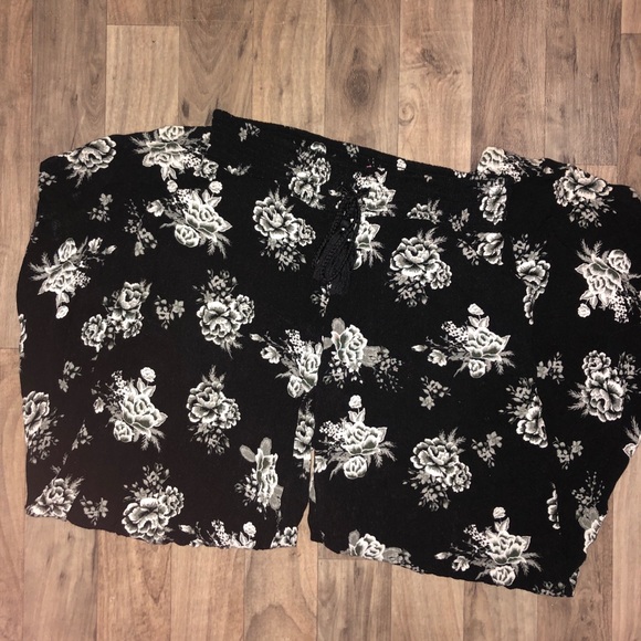 Floral Pants! - Picture 3 of 3